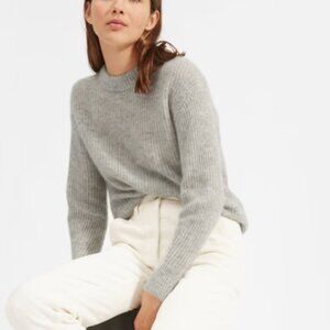 Everlane Cocoon Crew in Alpaca in Grey _ Small